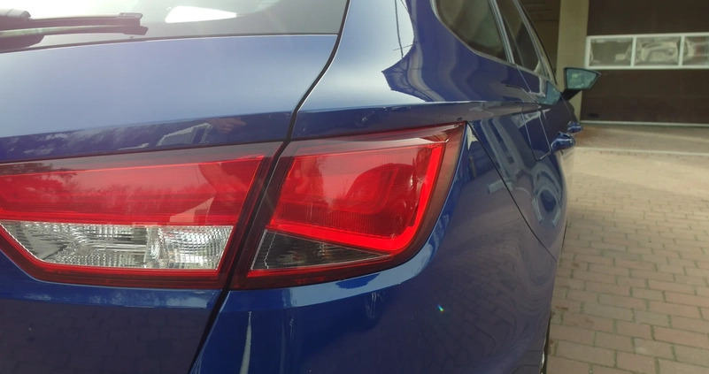 Seat Leon cena 48600 przebieg: 122000, rok produkcji 2019 z Wrocław małe 497